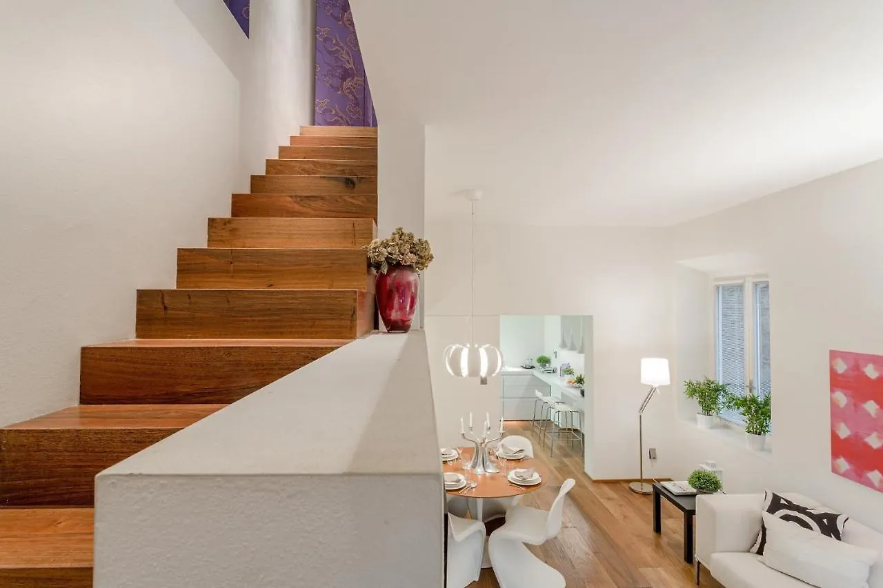 Casa Patricia, A Homey Luxury Modern & Quiet Apartment With Parking & Garden Within The Walls Lucca