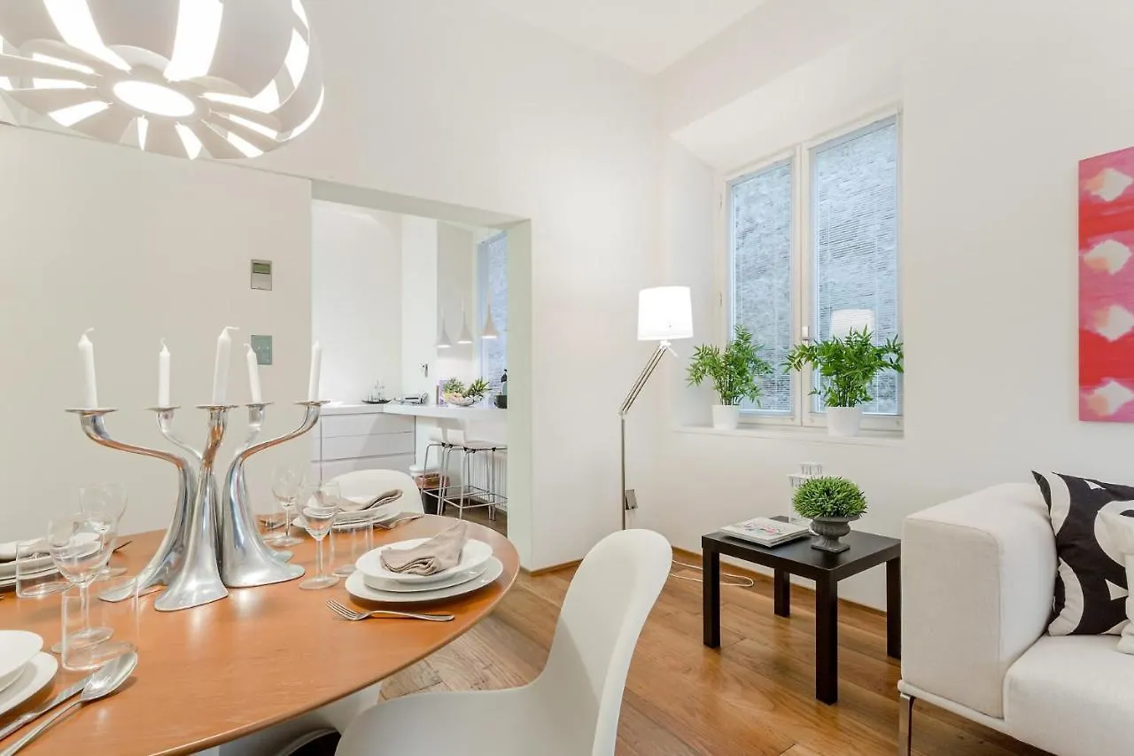 Casa Patricia, A Homey Luxury Modern & Quiet Apartment With Parking & Garden Within The Walls Lucca